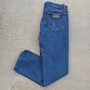 Wrangler Men's Deep Blue Straight Jeans